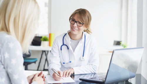 Infirmiere et patient